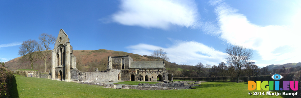 FZ003869-75 Panorama Crucis Abbey